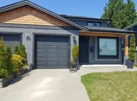 Burnaby 4 bed 3 bath duplex
