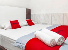 RedDoorz at DST RSU Banjar Guest House Syariah，位于Pataruman的酒店