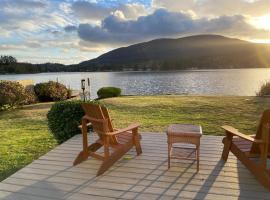 Bellingham-Lake Samish Getaway，位于贝灵厄姆的酒店
