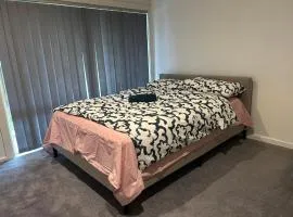 U Room