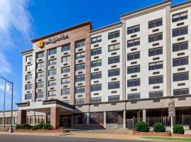 La Quinta Inn & Suites By La Quinta Inn & Suites by Wyndham Washington DC NoMa，位于华盛顿的酒店