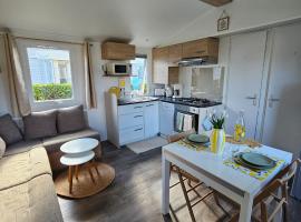 Mobil-home 4-6 pers - Terrasse & Linge - Domaine de Kerlann，位于阿旺桥的酒店