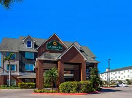 La Quinta by Wyndham Pharr North McAllen，位于法尔的酒店