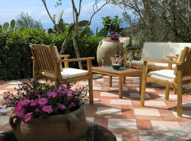Splendida villa in riva al mare，位于奥罗塞伊的酒店