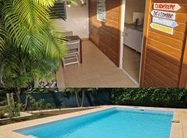 F2 ZEN & GREEN - PISCINE et CONFORT，位于拜马欧的酒店