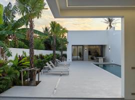 Luxury Modern 3BR Villa - Thala，位于Ban Phak Chit的酒店