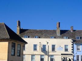 The Old Crown Coaching Inn，位于法灵登的酒店