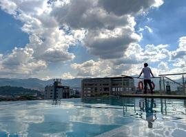 Apartahotel con Piscina，位于麦德林的酒店