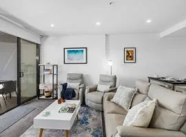 Arena Beach Escape - Smart Urban Stay near Stadium