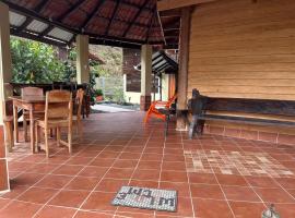 Villa Rancho con Río Privado，位于Guácimo的酒店