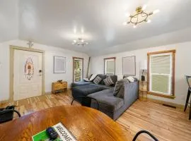 Casa Verde near Downtown - 3BR - 4beds Pueblo