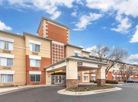 华盛顿特区亚历山卓艾森豪威尔大道美国长住酒店，位于亚历山德里亚的酒店