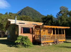 La Rústica Rústica Ralún, nature and life，位于Ralún的酒店