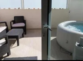 New luxury villa with jacuzzi in heart of Lanzarote