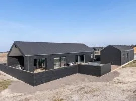 Beautiful Home In Løkken With Wifi