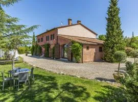 Lake Front Home In Castiglione D'orcia