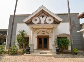 OYO 1232 Hotel Basra，位于Tuban的酒店