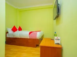 OYO 589 Hotel Trimurti