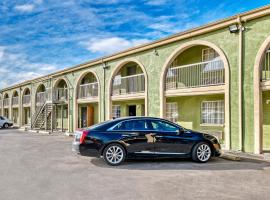 Sienna Inn Channelview, TX，位于钱诺夫的酒店