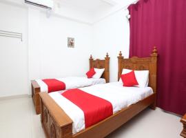 Super OYO 89435 Nusantara Group Hotel，位于Jertih的酒店
