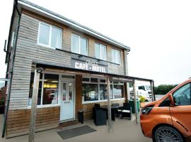 Chris's Motel，位于斯托肯彻奇的酒店