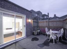 George Hotel, Burslem, Stoke-on-Trent，位于特伦特河畔斯托克的酒店