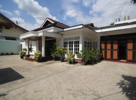 OYO 2014 Wisma Zahra，位于Lampung的酒店
