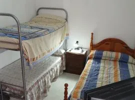 Habitacion Privada Triple con camas Individuales Toledo