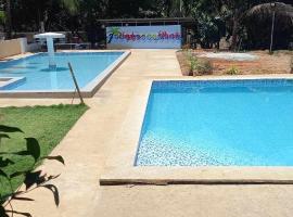 Candys Guest House Alion Mariveles Bataan Candelaria Farm，位于马里韦莱斯的宠物友好酒店