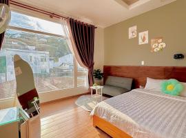 Quang Minh Dalat Hotel，位于大叻联姜机场 - DLI附近的酒店