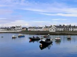 Pass the Keys Traditional Cottage with Beautiful Views