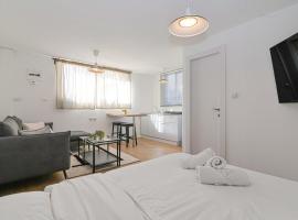 הדירה בלבן פלאי，位于哈德拉的酒店