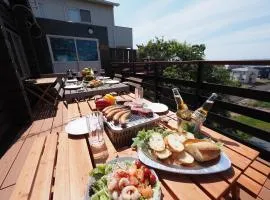 LOG HOUSE 白浜 -Shirahama- Dog run, hot springs, BBQ, and sauna! PET OK