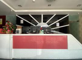 OYO 89752 7 Days Express Hotel，位于Air Hitam的酒店