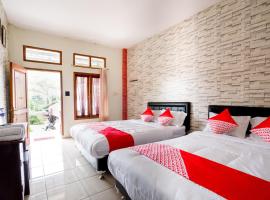 Super OYO 2961 Artana Bed & Breakfast，位于Palayangan的酒店
