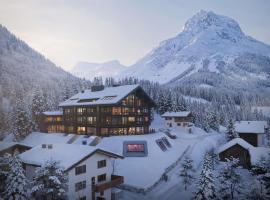 Hotel Kristberg - New opening Dezember 2025，位于莱赫阿尔贝格的酒店