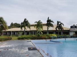 OYO 89972 Borneo Paradise Beach Hotel，位于京那律的酒店