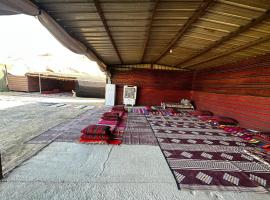 Khan Yaelim，位于阿拉德的酒店