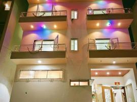 Vatavruksha Swamikrupa Residency，位于Akalkot的酒店