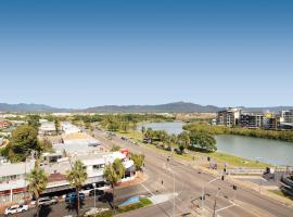 Oaks Townsville Gateway Suites，位于汤斯维尔的酒店