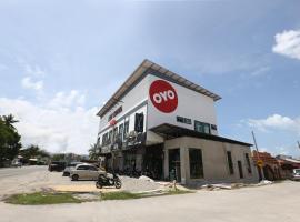 Super OYO 89678 Ady Hotel，位于苏丹马哈茂德机场 - TGG附近的酒店