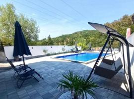 Villa Imperia for rent - Banja Luka Krupa na Vrbasu，位于Krupa na Vrbasu的酒店