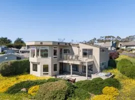 Breathtaking Views of the Pacific Ocean Rooftop Balcony Gourmet Kitchen and Hot Tub overlooking Golf Course