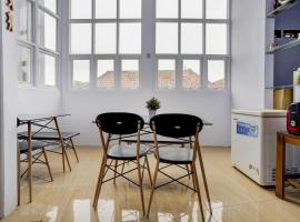 OYO 90237 Ar 20 Guest House Syariah，位于马贾伦卡的酒店