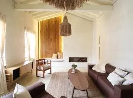 Salina Casa de Huespedes