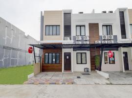 OYO 90215 Ada Residence，位于Poponcal 2的酒店