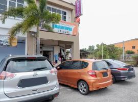 OYO 90180 Gemilang Hotel Kerteh，位于龙运的酒店
