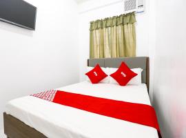 OYO 736 Jade Apartelle，位于Malitlit的酒店