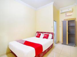 OYO 90463 A2b Guesthouse，位于美娜多的酒店