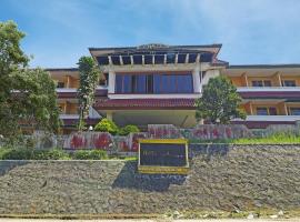 Super OYO 90382 Hotel Sarah Sukabumi，位于Wanasari的酒店